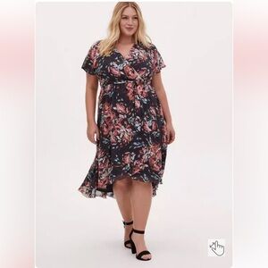 Torrid Faux Wrap Dress - Swiss Dot Floral Dark Grey- 🩷BNWT🩷